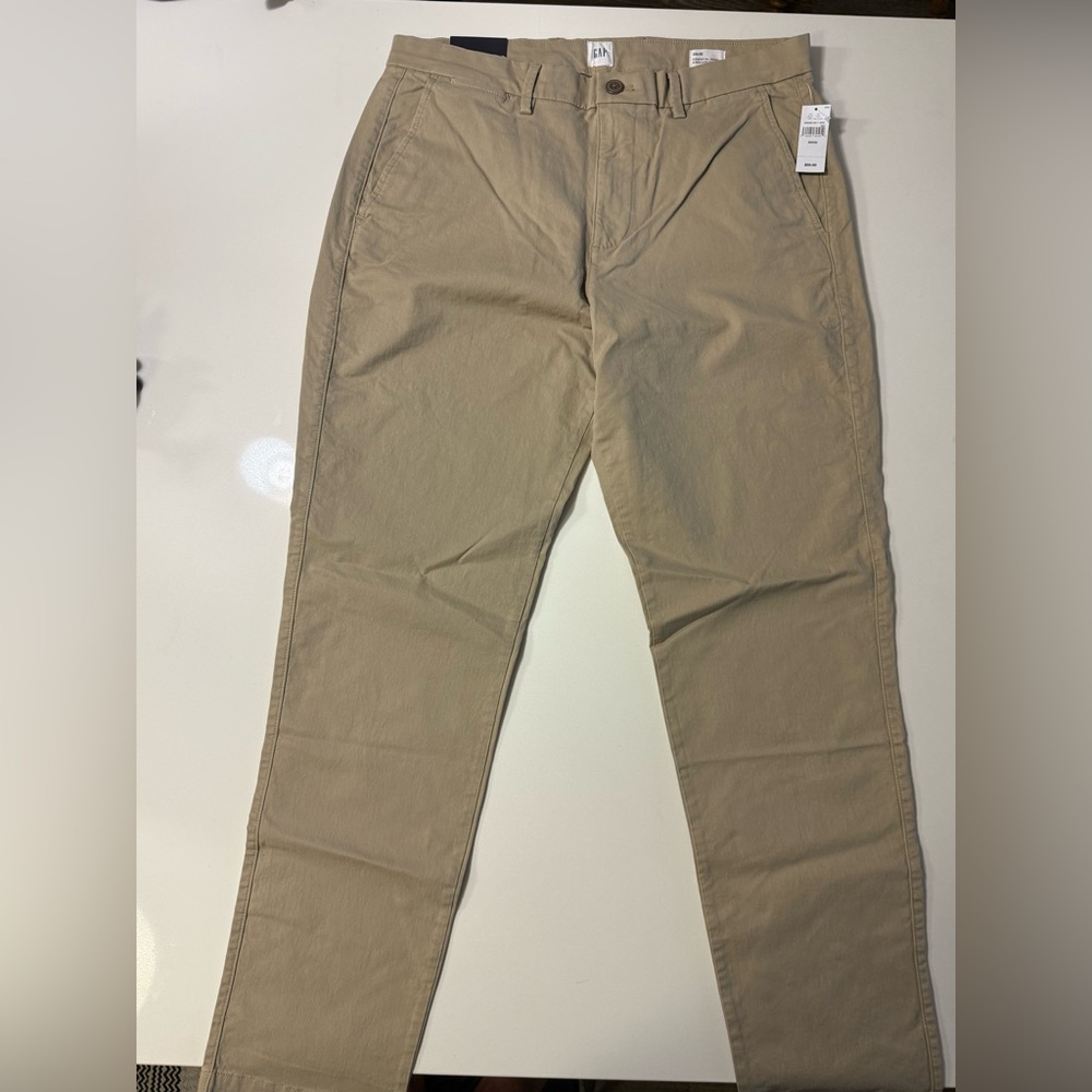 GAP Men's Essential Khaki Straight Taper Pants - Beige - Picture 2 of 3